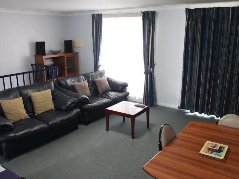 Mid Motor Motel 4*