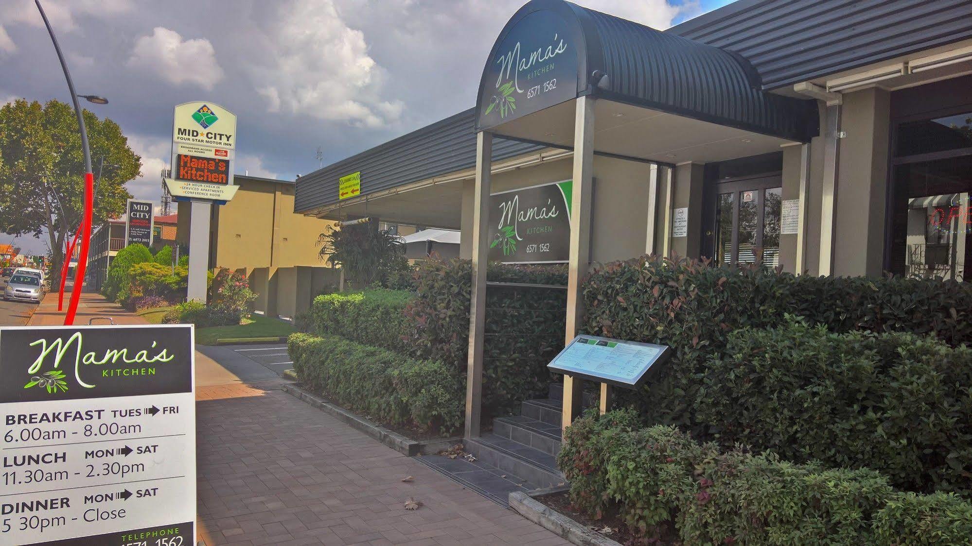 Mid Motor Motel Singleton